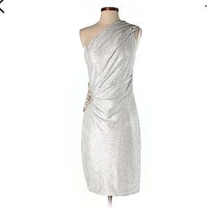 David Meister Size 6 Silver Dress
